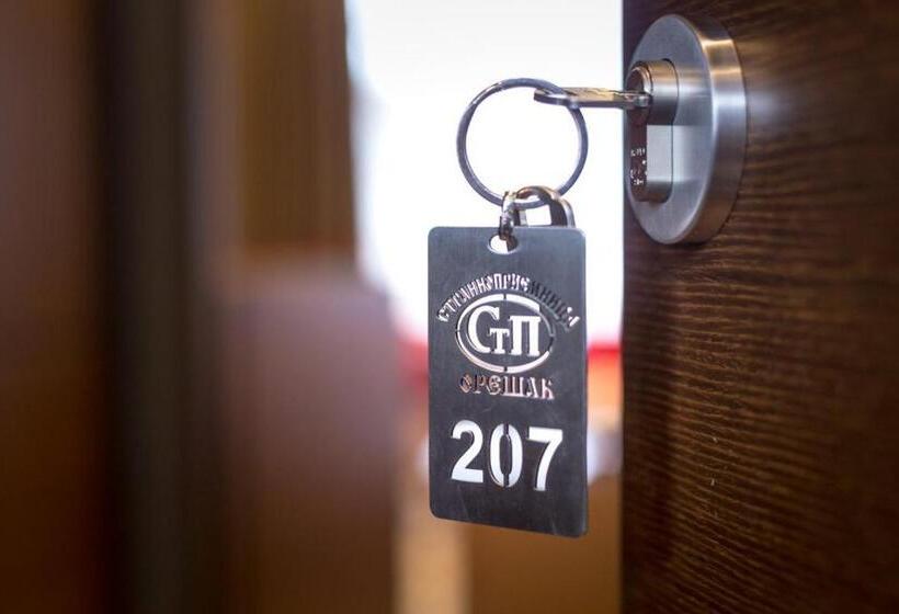 Люкс Deluxe Кровать Кинг, Family Hotel Strannopriemnitza