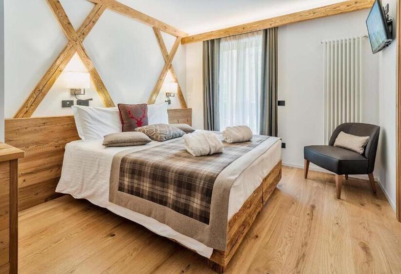 带阳台的豪华间, Camina Suite And Spa