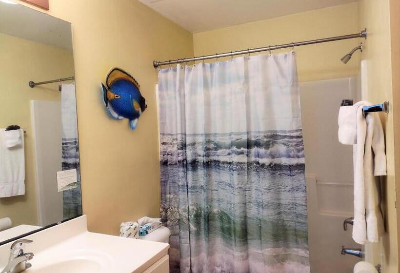 Люкс Кровать Кинг, Sandpeddler Inn And Suites