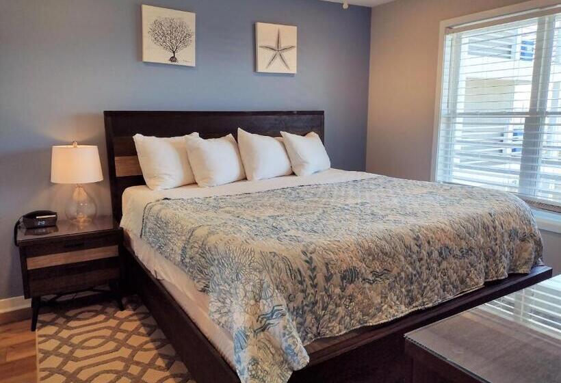 Люкс Кровать Кинг, Sandpeddler Inn And Suites