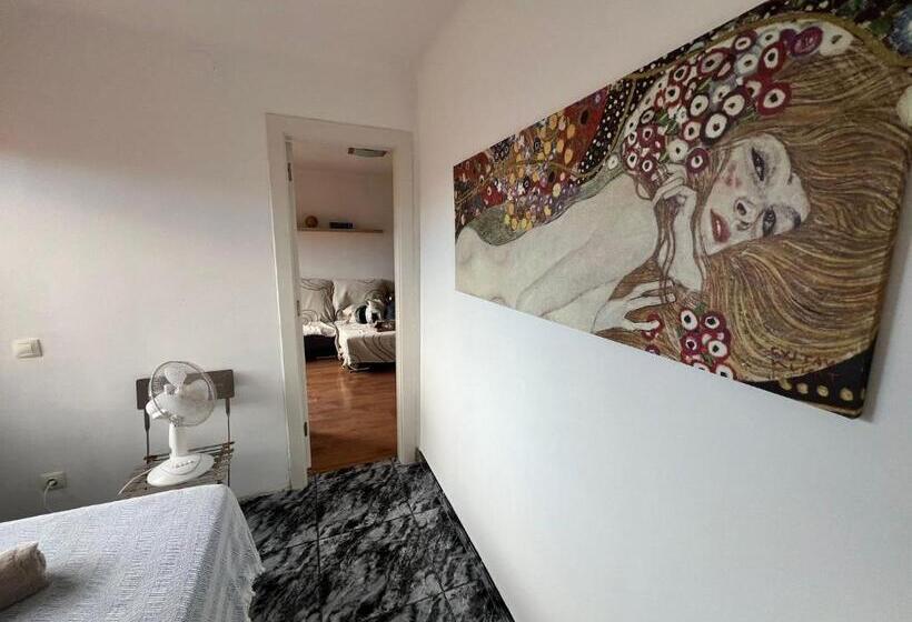 اتاق استاندارد یک نفره, Private Double Room In A Shared Penthouse With Patios
