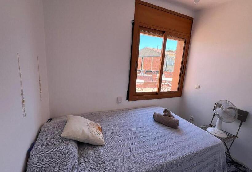 اتاق استاندارد یک نفره, Private Double Room In A Shared Penthouse With Patios
