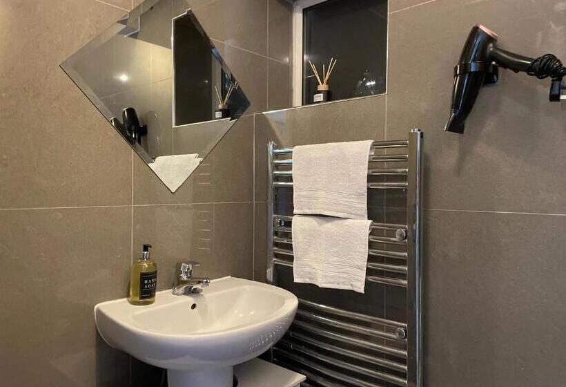 Номер Стандарт, Elegant Room In St Albans