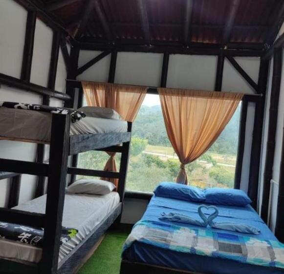 Aile Odası, Colors Fantasy Guatape Backpackers And Travellers