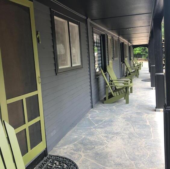 Люкс 2 Спальни, Cottage Place On Squam Lake   Suites