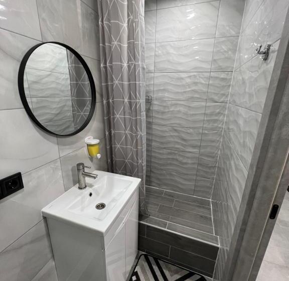 اتاق استاندارد یک نفره, Avto Spa
