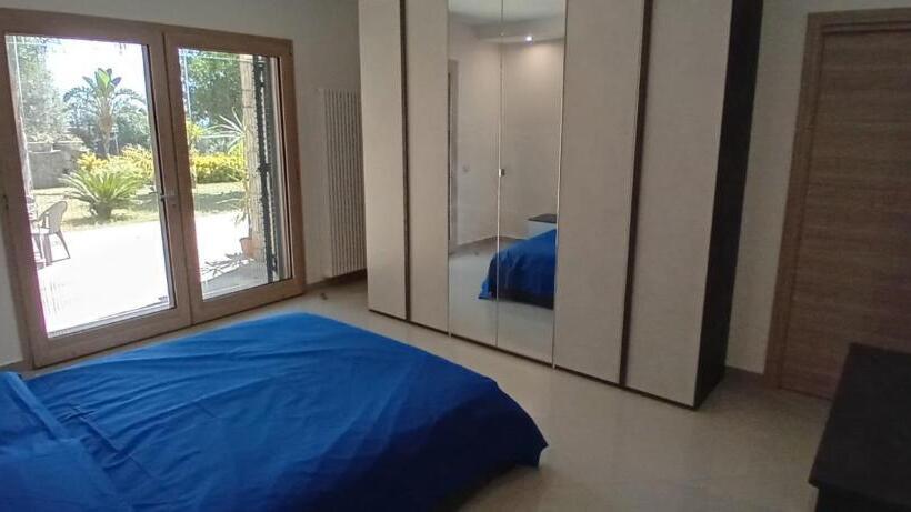 اتاق استاندارد با چشم‌انداز باغ, B&b Carpe Diem Domus