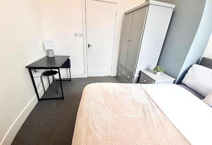 Номер Стандарт, Professional Home Stay 4 Double Bedrooms & 4 En Suite Bathrooms