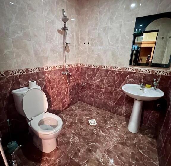 اتاق خانوادگی, Atlant Forest Vlllage
