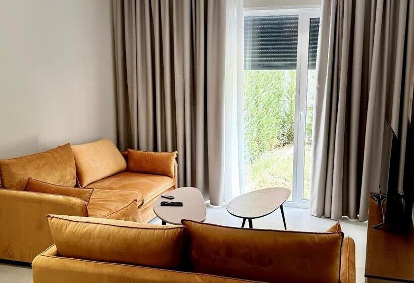 جناح مطلّ علي الحديقة, Anchor Luxury Rooms