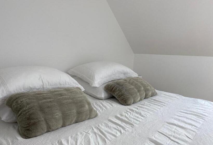 带大床的标准工作室, Chambre D Hôtes Indépendante Les Agaphantes