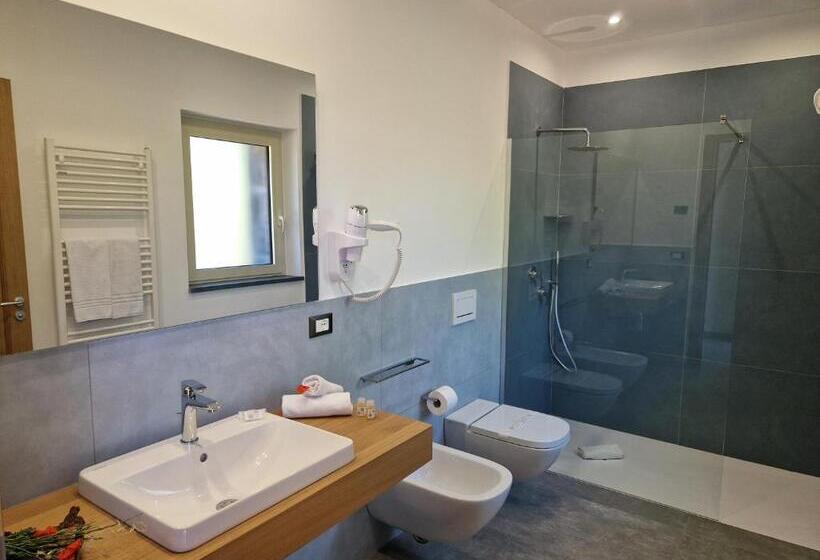 标准三人间, Agriturismo Lumia Resort