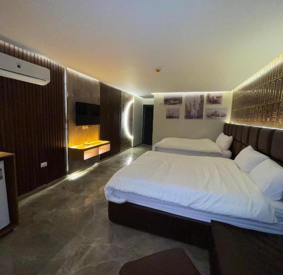 اتاق خانوادگی, Comfort Inn Sphinx View