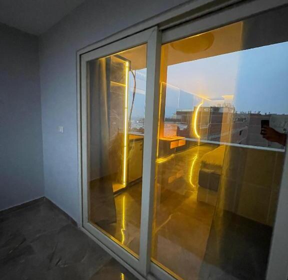 سوئیت جونیور با چشم‌انداز کوهستان, Comfort Inn Sphinx View