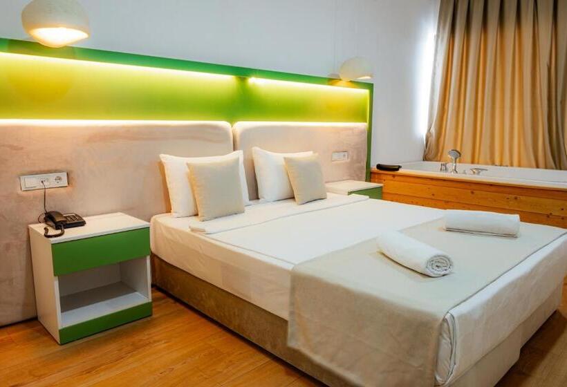 Люкс Кровать Кинг, Regenesis Hotel & Spa