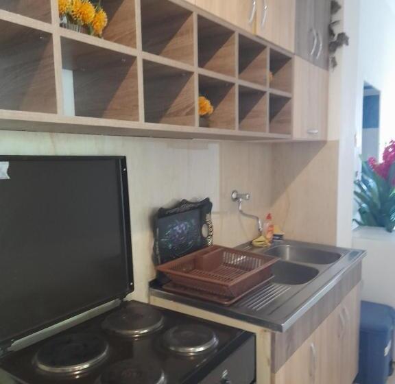 اتاق استاندارد با بالکن, Ulpiana   Apartments,rooms,hostel