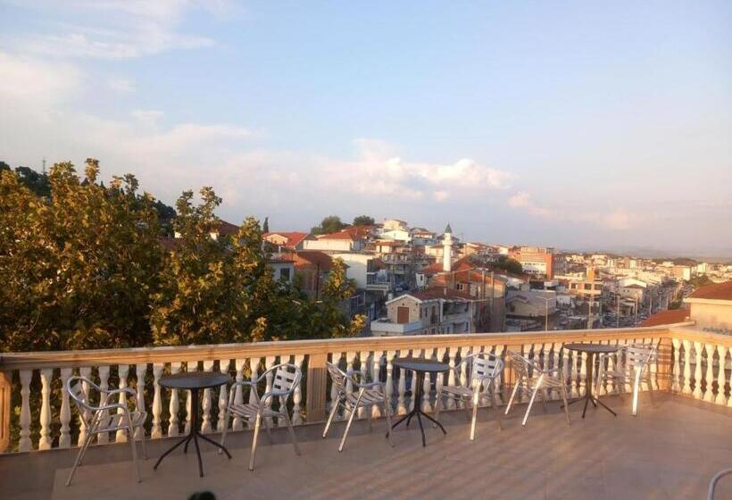 اتاق استاندارد سه نفره, Ulpiana   Apartments,rooms,hostel