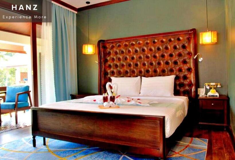 Номер Deluxe с Балконом, Sunrise Hotel Luang Prabang Mekongriver