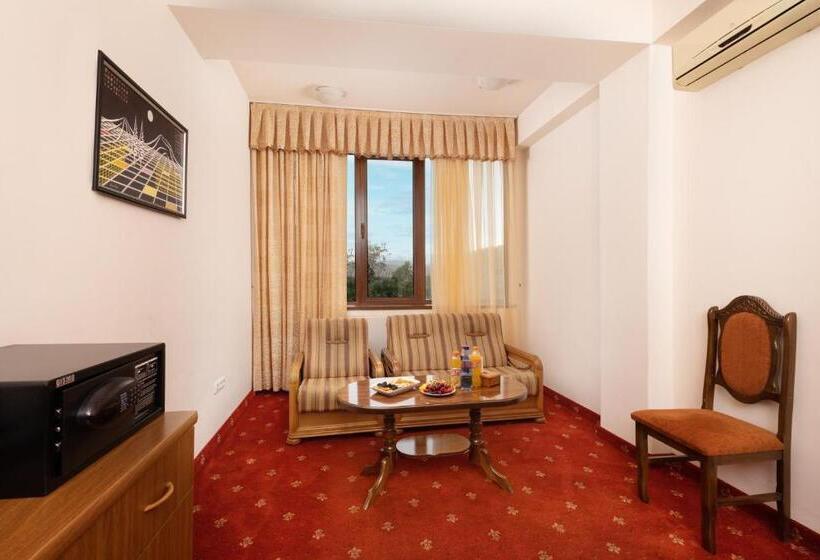Семейный Номер, Arzni Health Resort