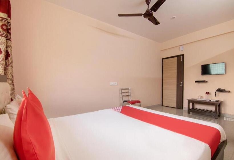 标准间, Oyo Surya Residency