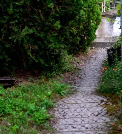 اتاق استاندارد با سرویس بهداشتی مشترک, Guest House Konjic