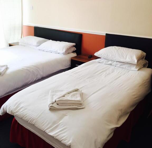 Номер Стандарт Трехместный, Southend Guest House   Close To Beach, Train Station & Southend Airport