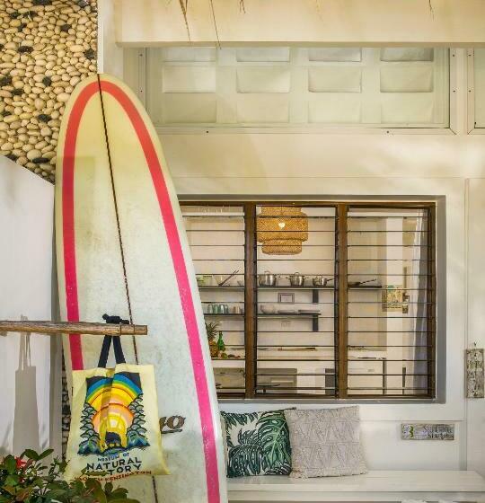 إستوديو سوبيريور, El Encuentro Surf Lodge