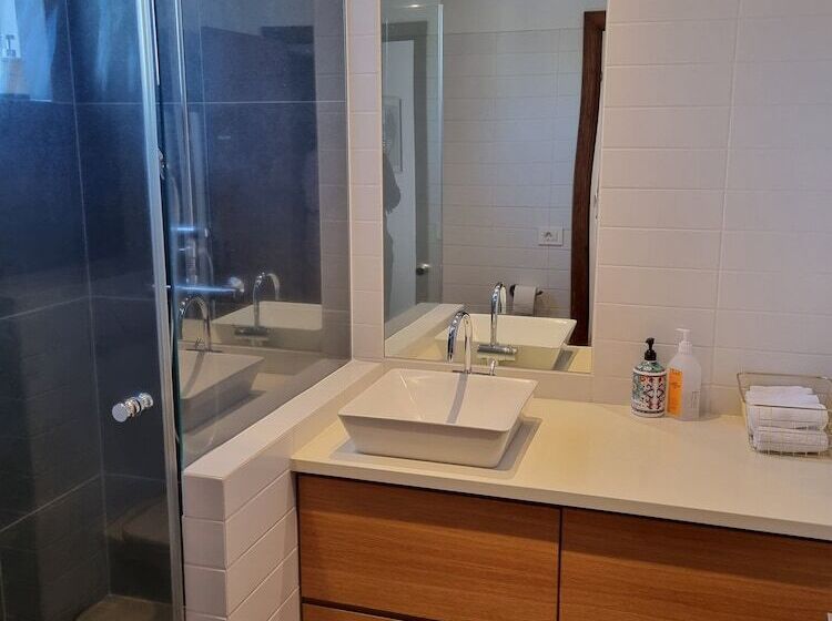 اتاق استاندارد با سرویس بهداشتی مشترک, Spói Guesthouse