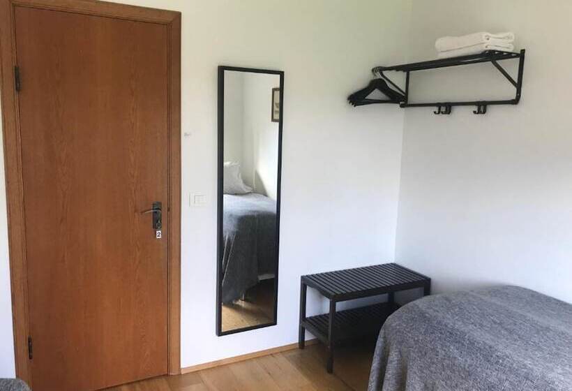 اتاق استاندارد با سرویس بهداشتی مشترک, Spói Guesthouse