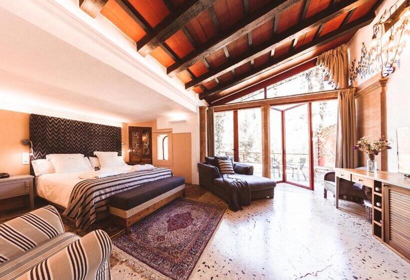 سوئیت جونیور با تراس, Finca Ca N Ai  Adults Only