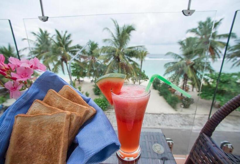اتاق لوکس با بالکن و چشم‌انداز دریا, Hathaa Beach Maldives