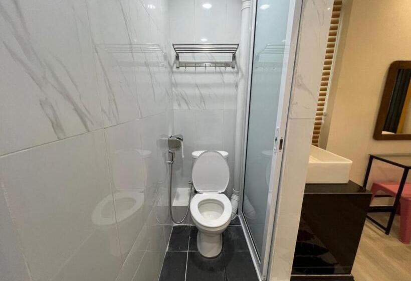 Апартаменты 1 Спальня, One Point Hotel @ King Centre