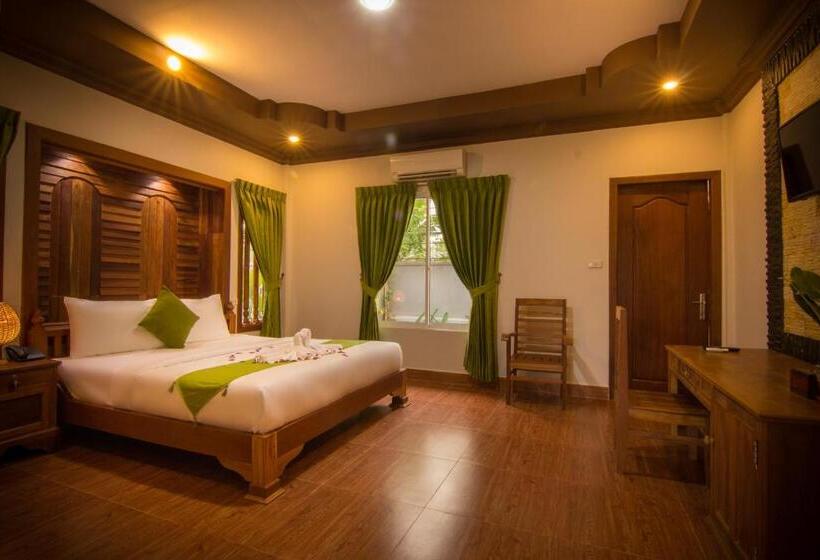 سوییت اجرایی, Ravorn Villa Boutique