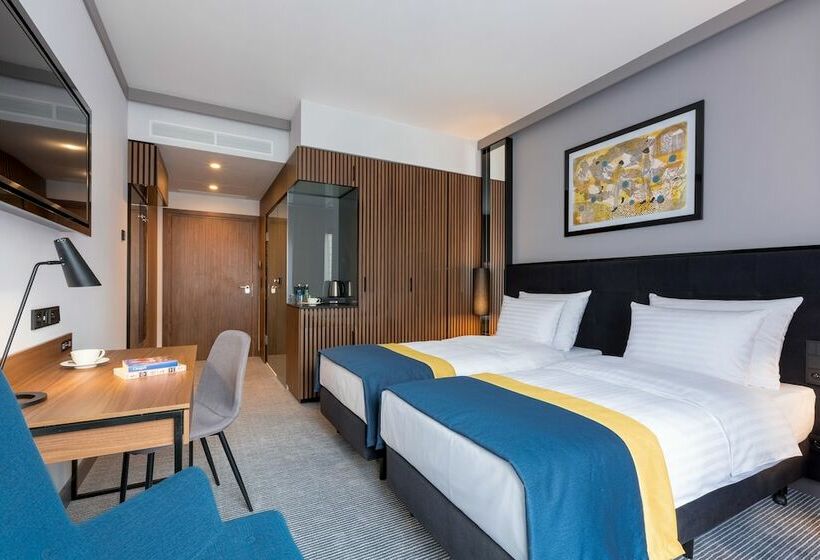 Номер Стандарт, Grand Ascot