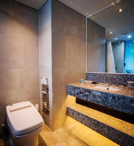 Номер Стандарт Трехместный, Gloucester Hotel Jeju