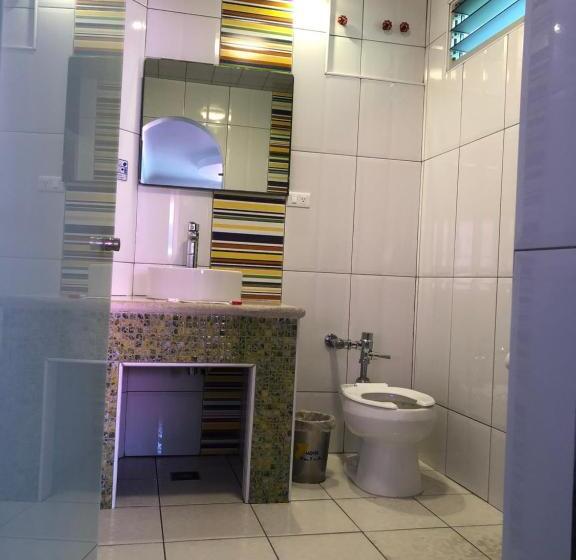 Quarto Estandar com Hidromassagem, Hotel & Villas 7