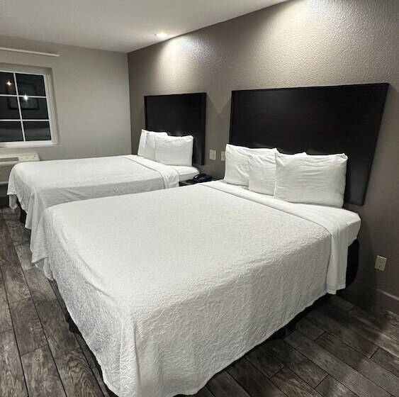 디럭스 룸, Red Roof Inn Hayward