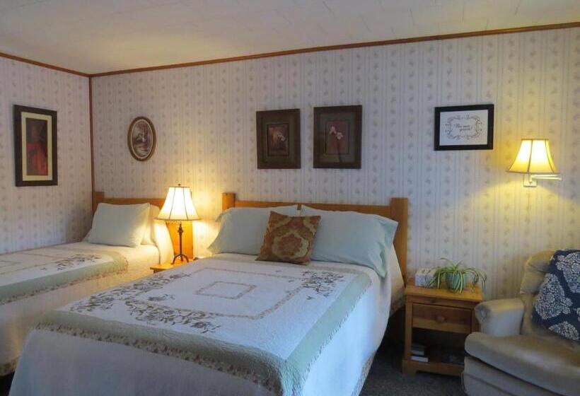 Трехместный Номер Классика, The Pines Country Inn