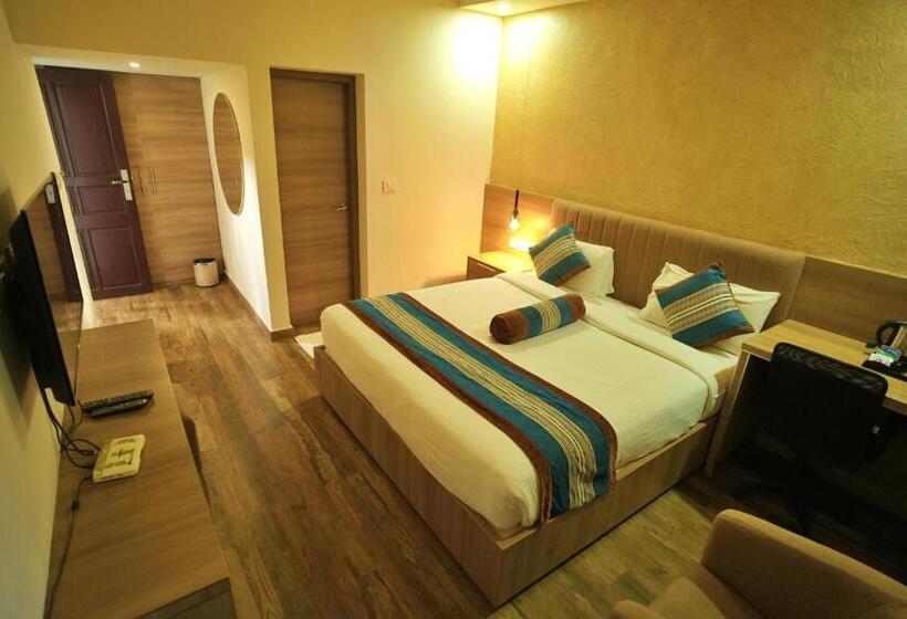 デラックスルーム, Adrak Summer Sand Hill Resort Vagamon