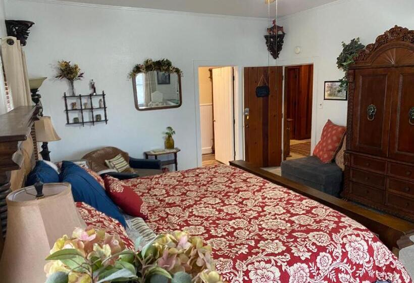 חדר סטנדרט עם מיטת קינג, Live Oak B&b