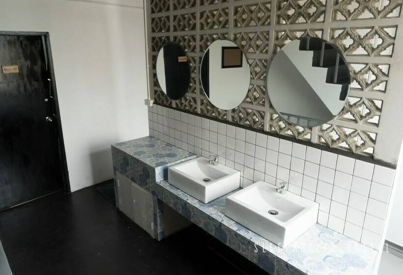 标准间, Sleepaholic Hostel