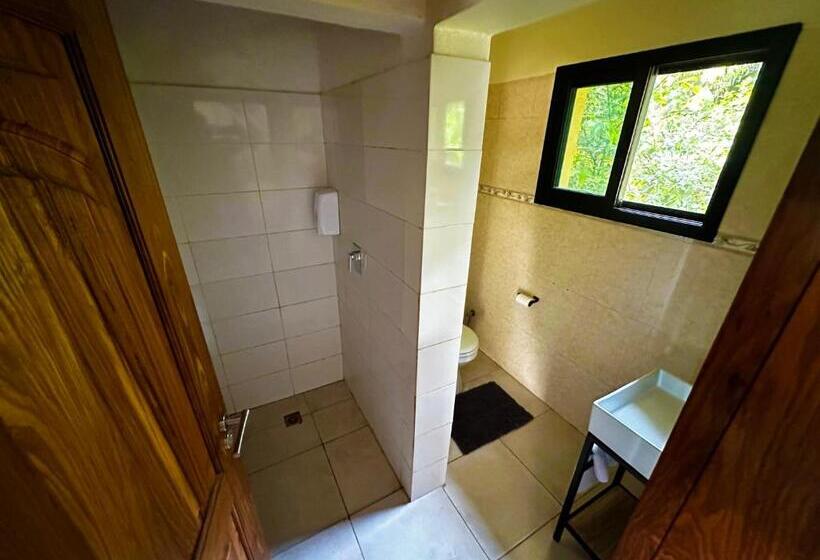 سوییت با چشم‌انداز استخر, Bougainvilla Boutique Hotel & Restaurant