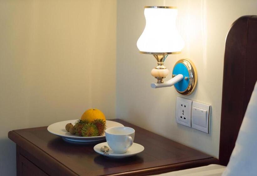 Deluxe Room City View, Centrana