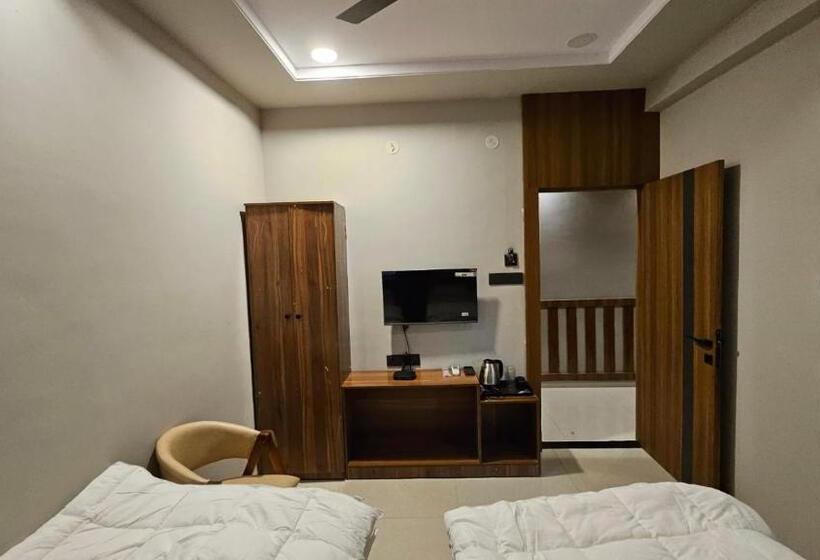 Номер Стандарт, Vardhaman Inn