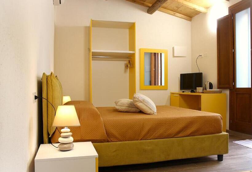 اتاق لوکس با تخت بزرگ, I Limoni Guesthouse Sissy