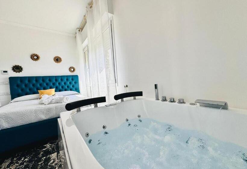 Номер Стандарт с Гидромассажем, New Seaside Suite