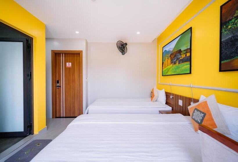 اتاق استاندارد با چشم‌انداز کوهستان, Ha Giang City Hostel