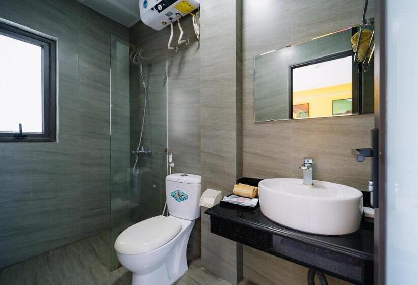 اتاق استاندارد با چشم‌انداز کوهستان, Ha Giang City Hostel