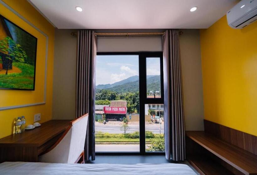اتاق استاندارد با چشم‌انداز کوهستان, Ha Giang City Hostel