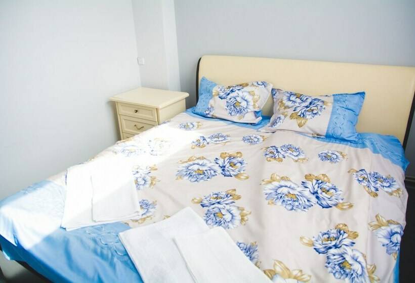 اتاق لوکس, Hostelhome